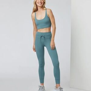 Vuori Daily Pocket Leggings IRON Size Small